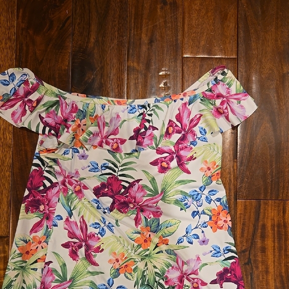 Floral Ruffle Dress - Picture 4 of 5